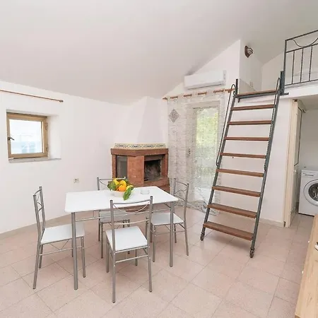 Casa Al Centro Della Costiera Apartment
